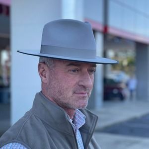 Meet your Posher, Mark